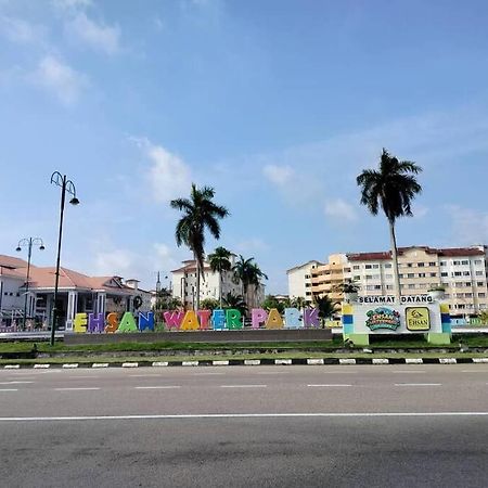 Homestay Elina - Cheap And Cosy Port Dickson Ngoại thất bức ảnh